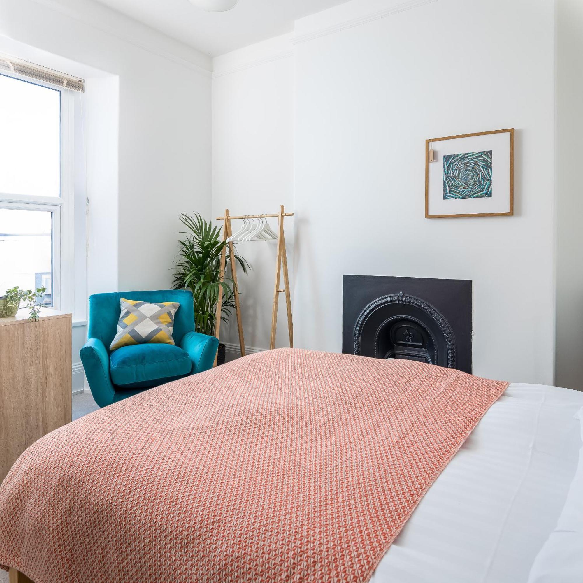 The Edgcumbe & Deck Restaurant Guest house