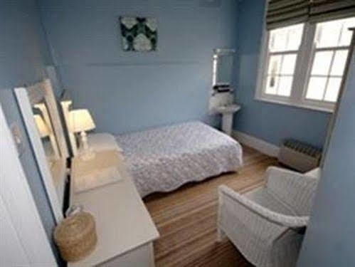 Guest house The Edgcumbe & Deck Restaurant Bude